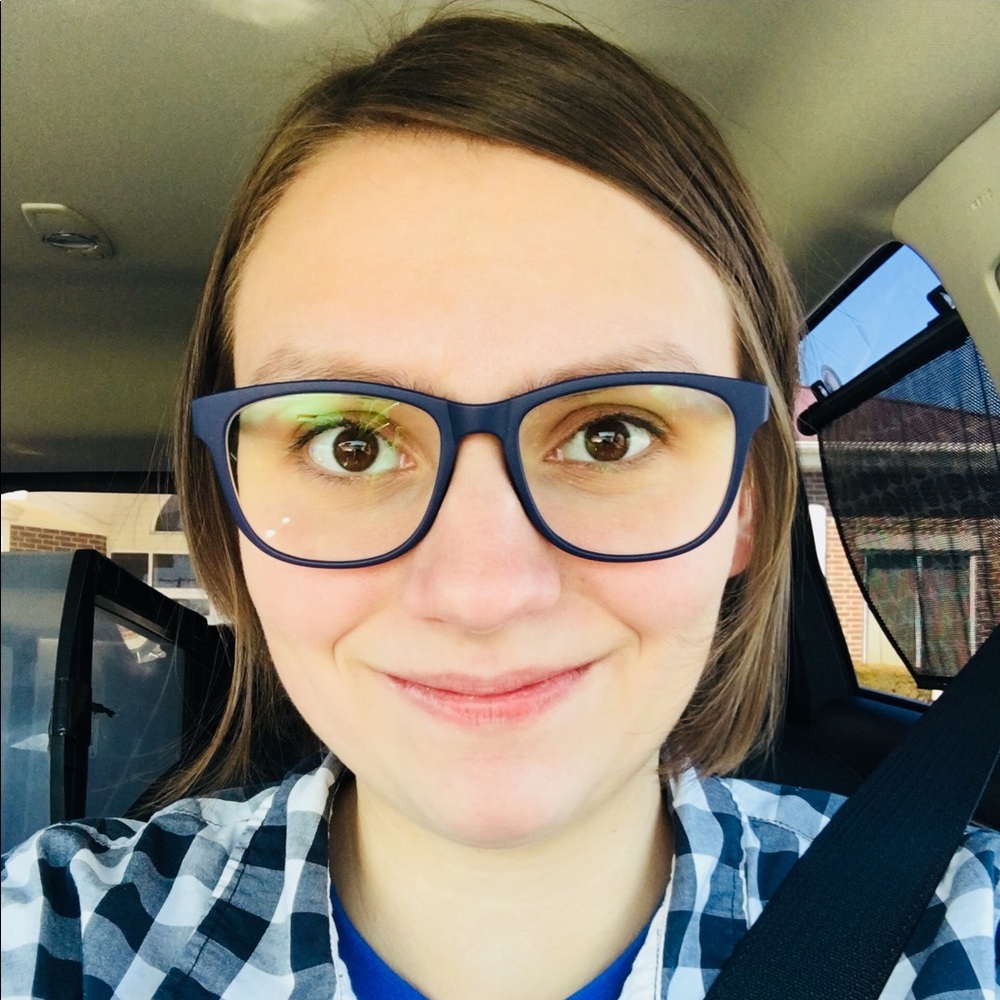 Meet your Posher, Lacey